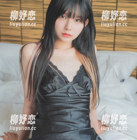 原图搬出来，Hizzy(히지)的“SelfSatisfaction”合集自带一些小想法。