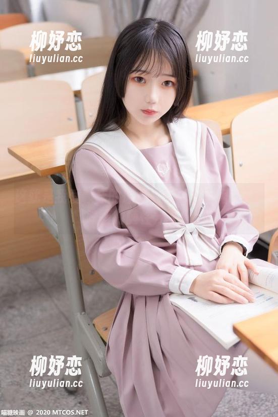 这就是我爱赖床的理由：居家水手裙+喵糖映画的随性分享！