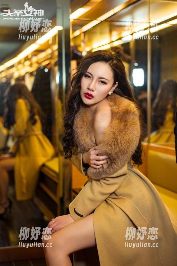TouTiao头条女神 - 张梦艺带你飞：这份纯白原图分享，透着一股子清新脱俗的调调。