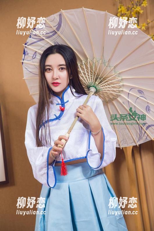 TouTiao头条女神 - 杨曼妮的油亮日记——随便翻翻的美图合集！