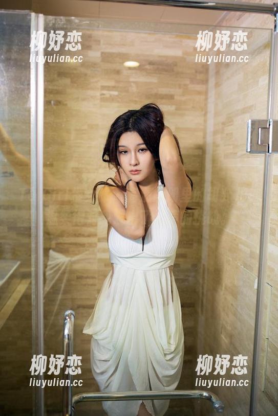 TuiGirl推女郎 - 高清图册里的胡允儿，温柔得对我发出了无声的挑战。