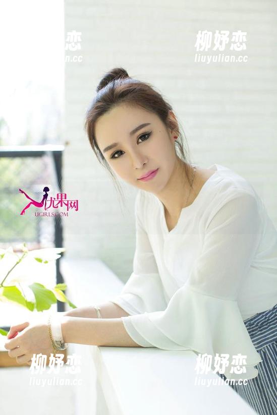 UGirls尤果网 - 套图大赏：赵佳琪在泳池边的样子，实在是让人难以专心.