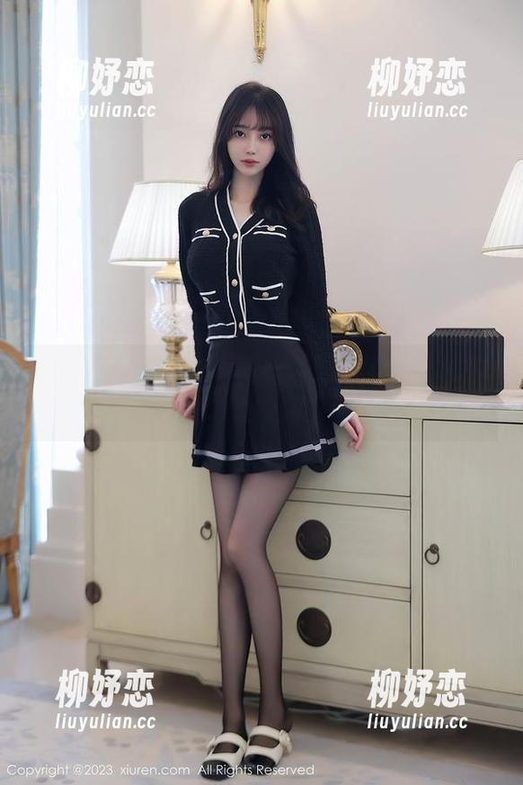 Xiuren秀人网 - 蕾丝信号：Zoe柚柚的作品透射出的资源探戈
