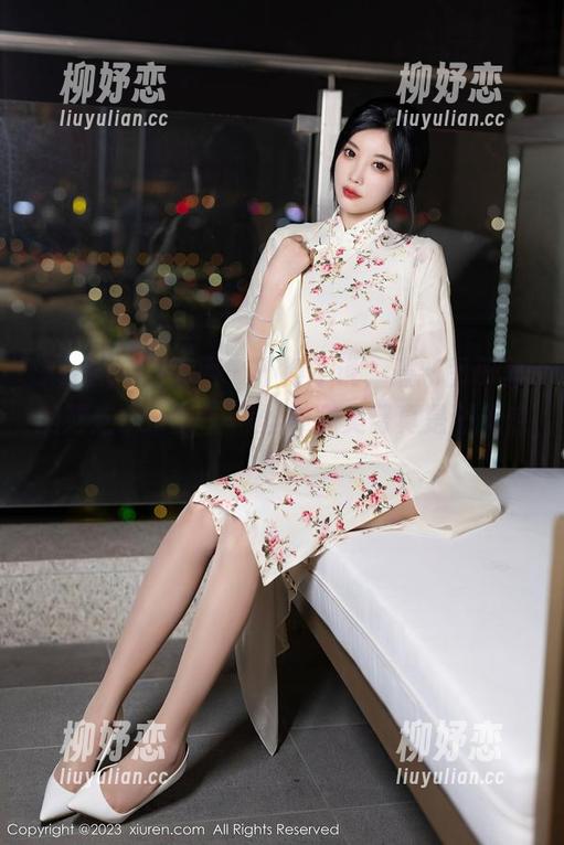 Xiuren秀人网 - 不得不说，最新图册里的芝芝Booty，黑丝美腿美臀真是个无底洞。