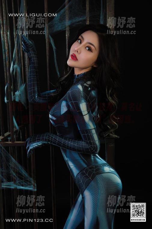 丽柜 - 美图中的左左，红裙轻摆，莫名让人想到了“我该买哪条红裙”的困惑。