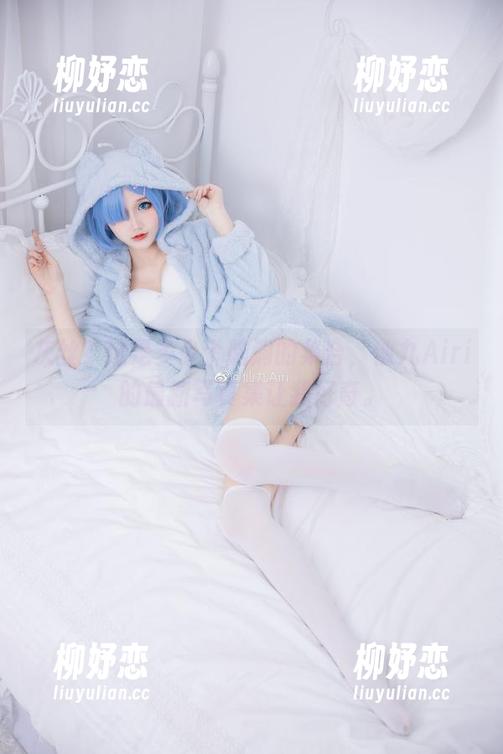 灰丝？这是多少个脑洞的集合，仙九Airi的最新写真集让我好奇。