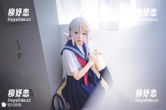 兔玩映画的私拍特鸣：白裙白丝，我也是奔放的小仙女呢