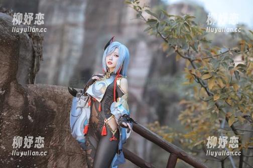 宫本桜真会玩，油亮的免费美图看得我有点尴尬。