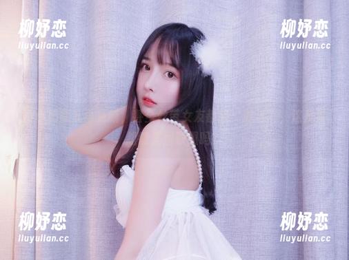 小小奶瓶儿再更新，甚至丝带女友都来“参与”，这是要组建美图联盟吗？
