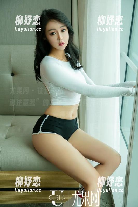 尤果网 - 往这一站，温鈊怡的豹纹有种“请注意我”的气势，高清照片不带走任何模糊。