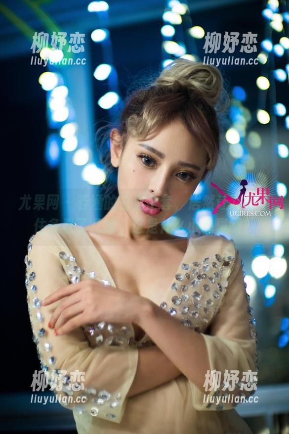 尤果网 - 若涵的白丝全套，居然让我忍不住多看了几眼，这是什么小心思啊？