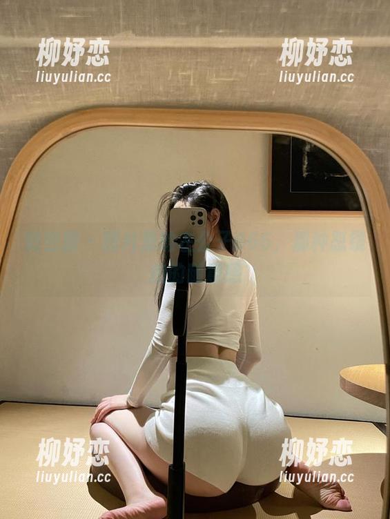 微密圈 - 图片里的左公子666，那种怼镜拍的随意感