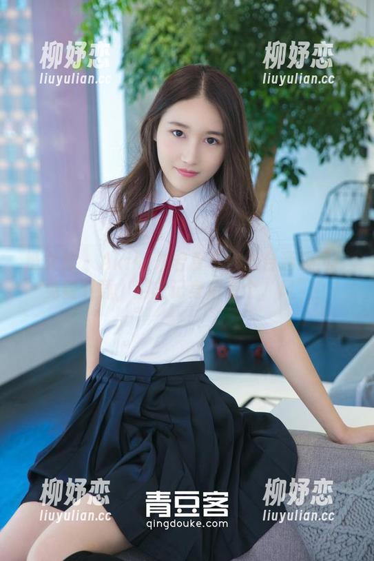 推女神 - Akiki朱若慕带你天台洒脱风：免费下载，别忘记身后有个‘风’！