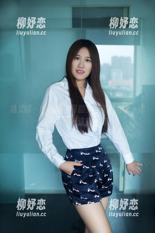 推女郎 - 迷失在黄可的美腿美图合集，你会意外爱上这些长度。