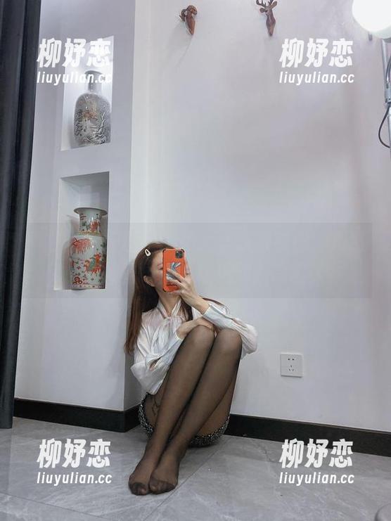 杨大乐乐很靠谱 微密圈 - 原图中的杨大乐乐很靠谱,居然把少女的壁纸概念给玩到新高度了!