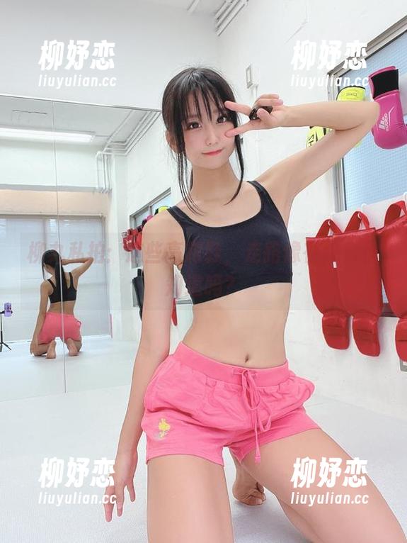 柳丸私拍：这些高跟鞋，走路像在跳舞你知道吗？