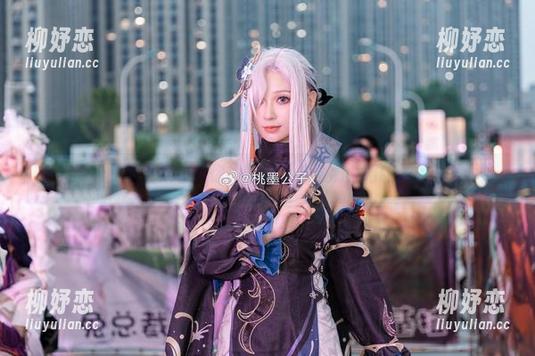 把桃墨公子的全集收进你的脑袋里，希娜小姐让人大开眼界！
