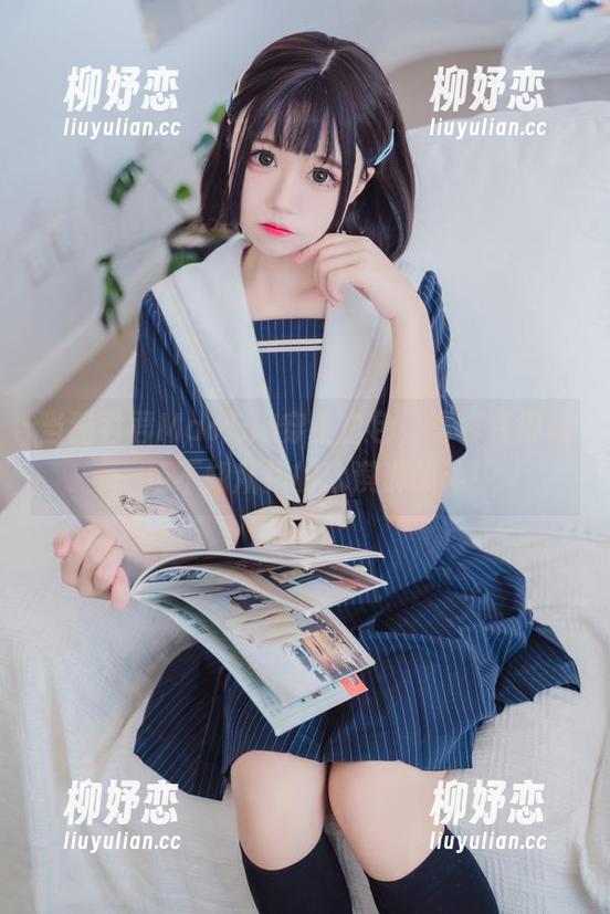 当猫君君MaoJun穿上白色，写真变得像一场不知所措的冰淇淋战斗！