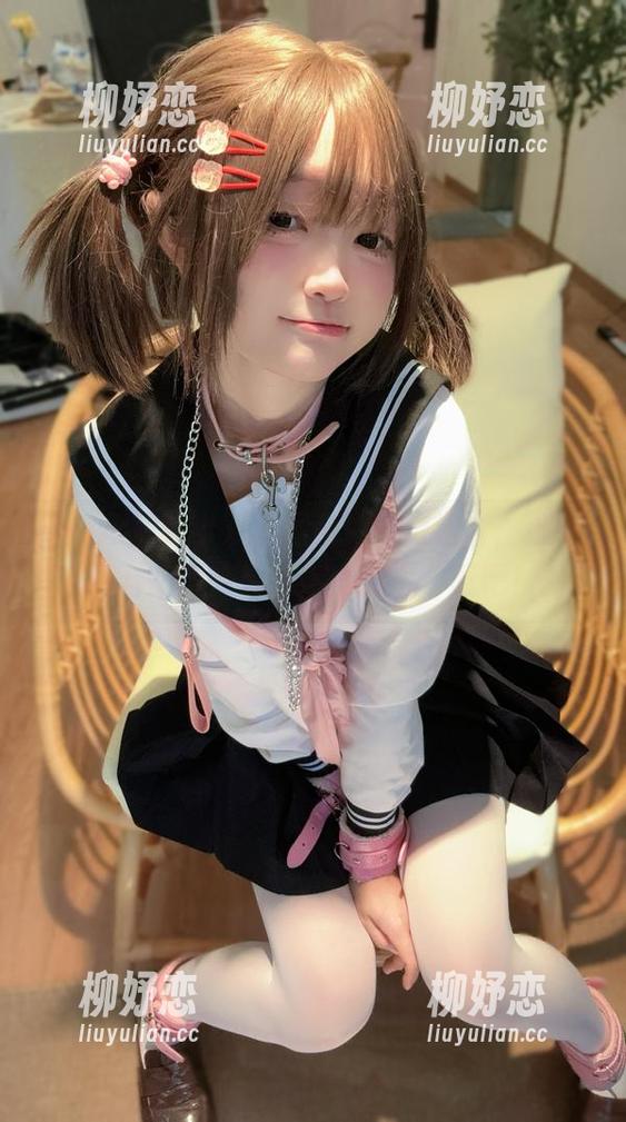 神沢永莉的半双马尾和体操服结合，这一组合在图库真难得，分享一下吧！