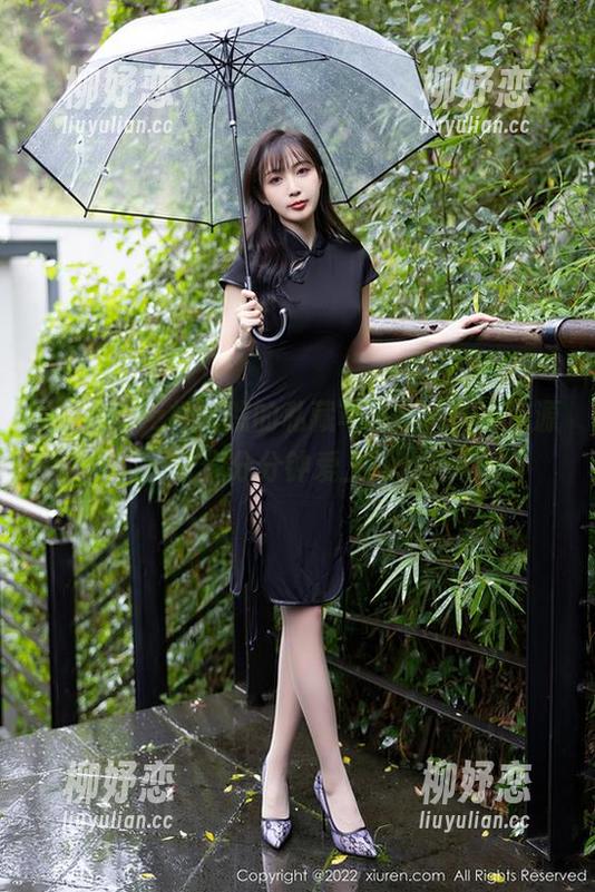 秀人网 - z杯悠悠的私藏写真集，女友资源让你分分钟爱上她！