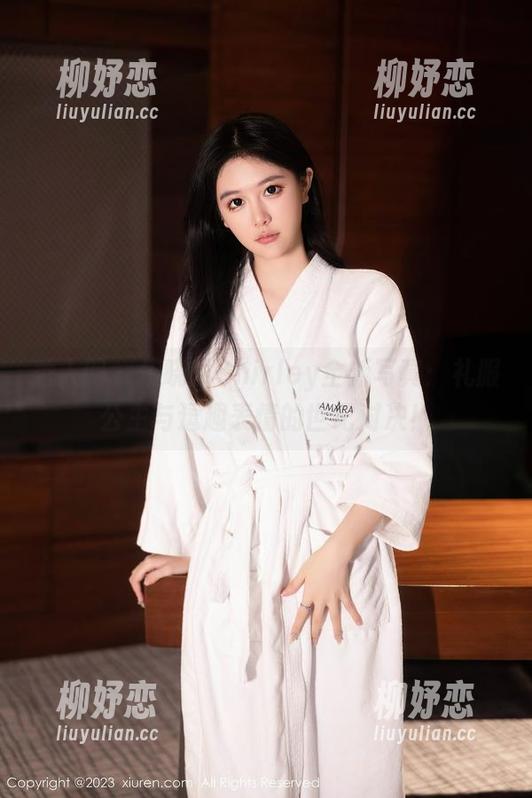 秀人网-伍晓丽Shirley 秀人网 - 伍晓丽Shirley全新写真:礼服公主与逗趣表情的世纪对决!
