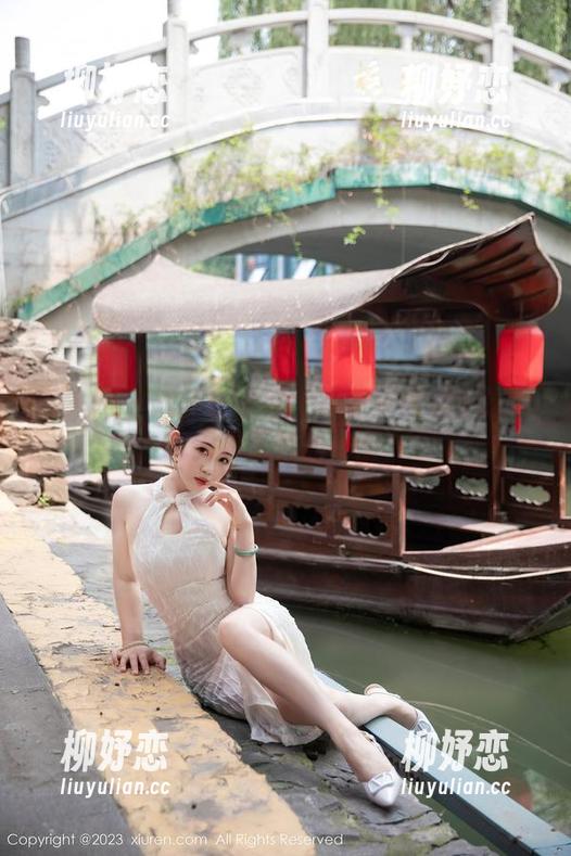 秀人网 - 战斗在浴室：原图展现是小逗逗无畏无惧的一面