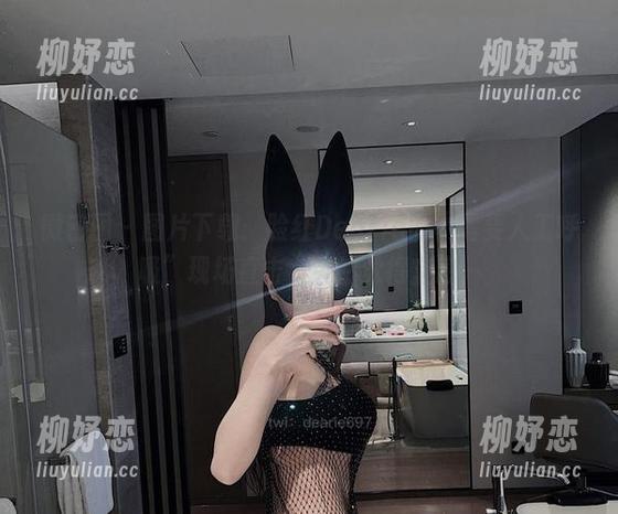 微密圈 - 图片下载：脸红Dearie的“需要人工呼吸”现场直击，突然觉得窒息…
