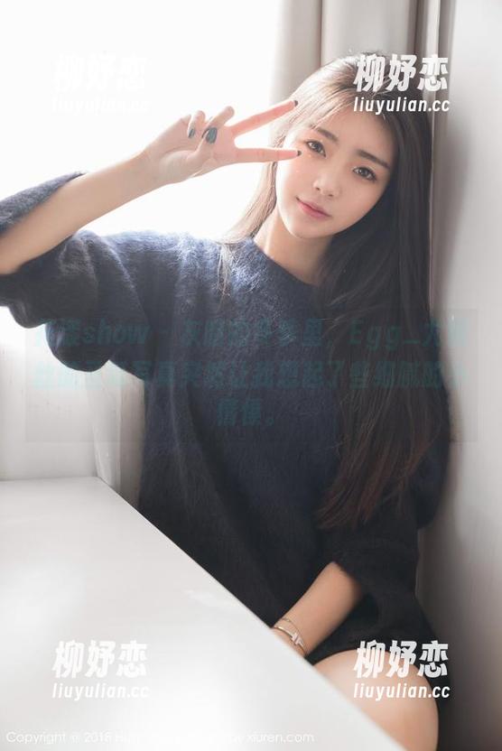 花漾show - 灰暗的冬季里，Egg_尤妮丝的圣诞写真突然让我想起了些细腻的小情愫。