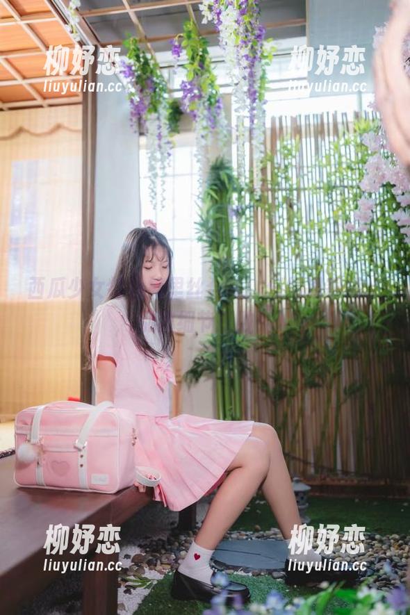 西瓜少女特色裤里丝合集：仔细观察哦，别被细节打败！