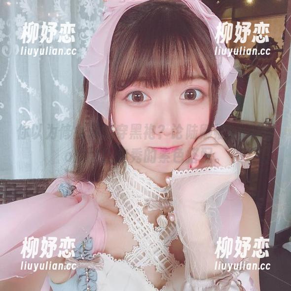 你以为修女只能穿黑袍？论陆卿卿kyokyo的堪比走秀的素色搭配。