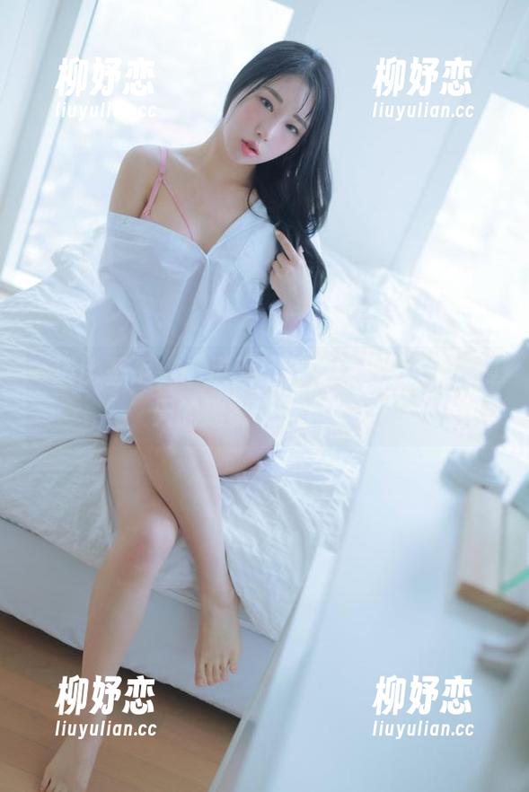 一缕比基尼，一点无圣光，韩国CoCo在夏天的迷雾中轻声呢喃